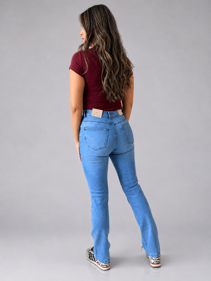 SLIM STRETCH — Azul Medio con Rasgado
